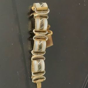 Vintage Mid-Century Damascene Lucite Panel Link Bracelet